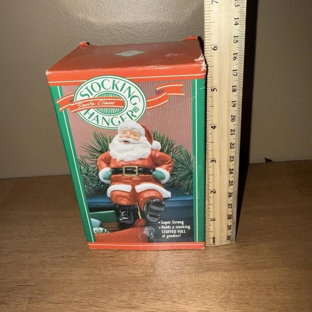 Vintage 1988 Hallmark Santa Claus Stocking Hanger QSH810-4 Christmas Mantel Deco